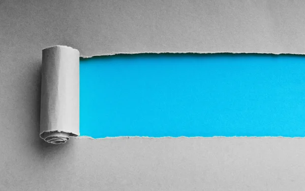 Iletiniz için yırtık kağıt boşluk — Stok fotoğraf