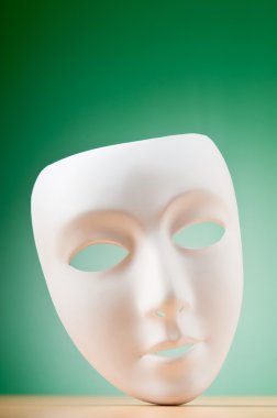 Tiyatro konseptli maskeler