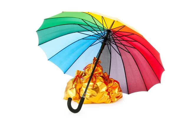 Arany zsákok védelme esernyő alatt — Stock Fotó