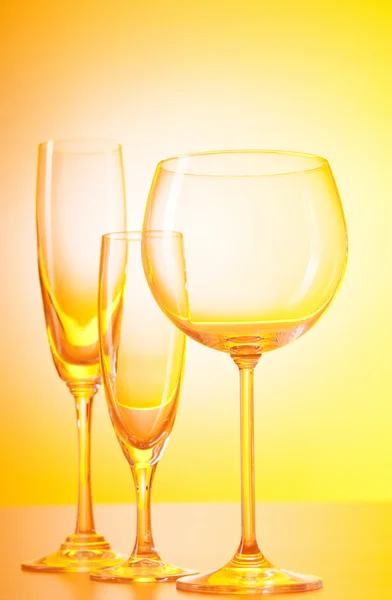 Wine glasses against gradient background — Stock Photo, Image