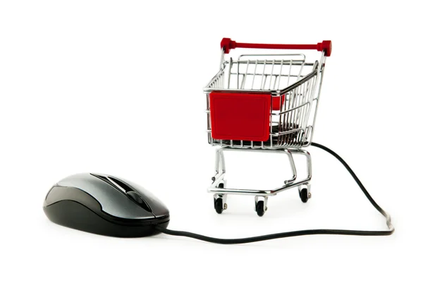 Internet concept d'achat en ligne avec ordinateur et panier — Photo