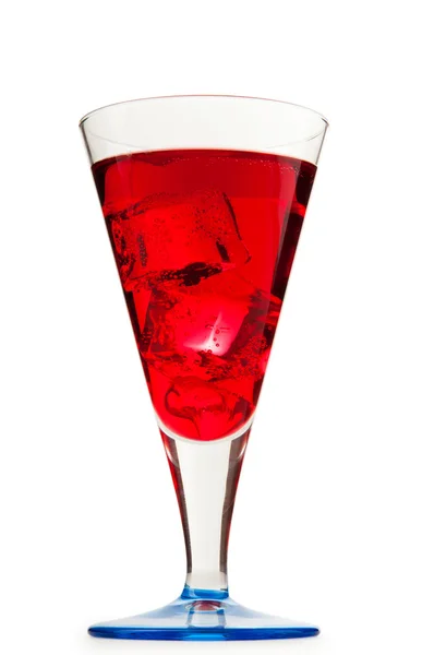 Красочный коктейль в стаканах со льдом — стоковое фото