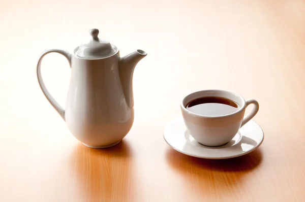 木桌上的茶 — 图库照片