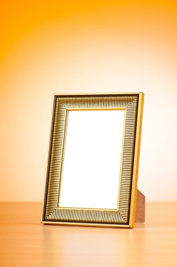 Metnin için alanı olan boş fotoğraf çerçevesi