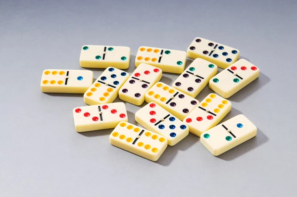 Effet domino avec de nombreuses pièces — Photo