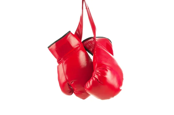 Rote Boxhandschuhe isoliert auf weißem Grund — Stockfoto