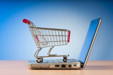 internet online alışveriş kavramı ile bilgisayar ve sepeti