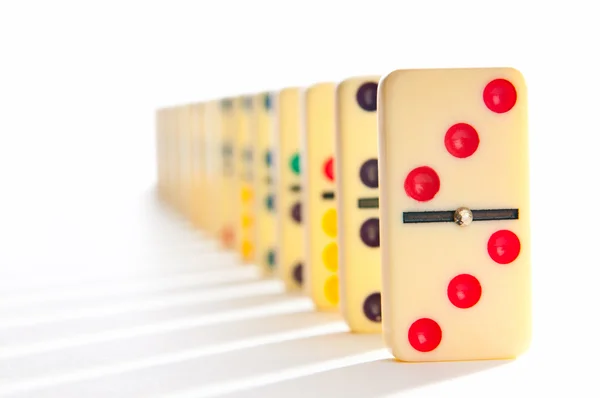 Domino etkisi ile birçok parçalar — Stok fotoğraf