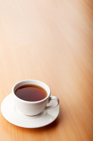 Herbata na drewnianym stole — Zdjęcie stockowe