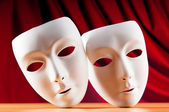 Masken mit Theaterkonzept