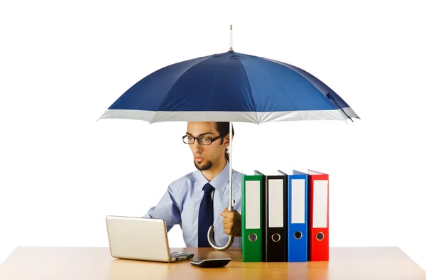 Zakenman paraplu houden in het kantoor — Stockfoto