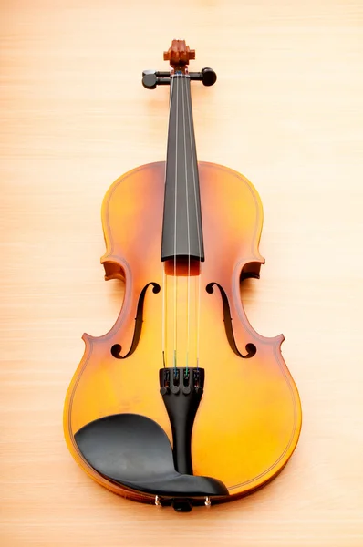 ヴァイオリン、白で隔離されます。 — ストック写真
