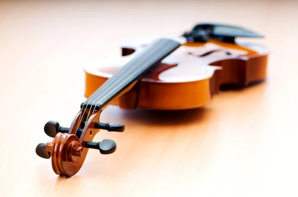 Скрипка в музыкальной концепции — стоковое фото