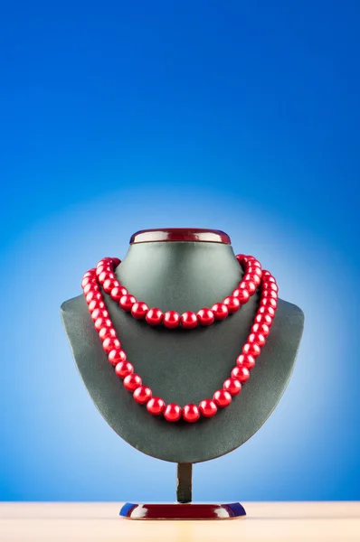 Perlový náhrdelník proti barevných přechodů — ストック写真