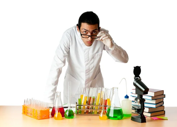 Student arbetar i kemiska lab — Stockfoto