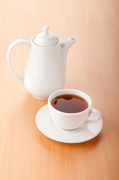 Čaj na dřevěném stole — Stock fotografie