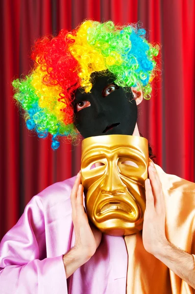 Concetto teatrale con attore mascherato — Foto Stock