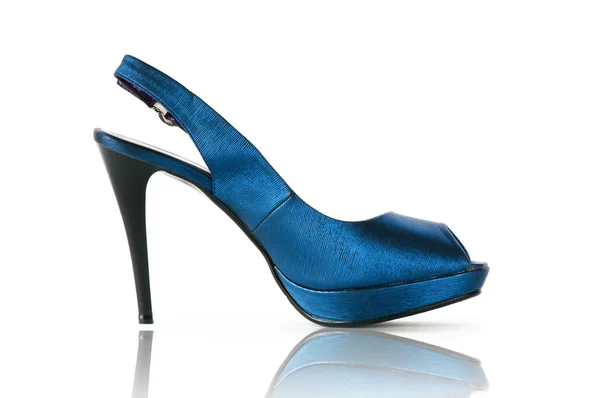 Elegante blaue Schuhe auf dem weißen — Stockfoto