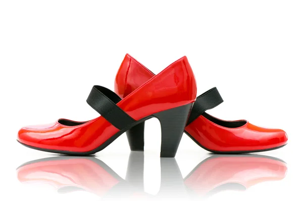 Елегантне червоне взуття на білому — стокове фото