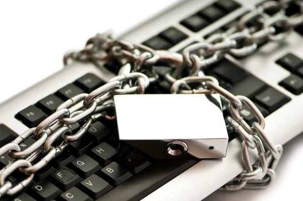 자물쇠와 키보드 인터넷 보안의 개념 — 스톡 사진