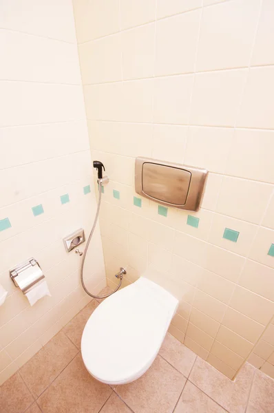 在现代浴室卫生间 — 图库照片