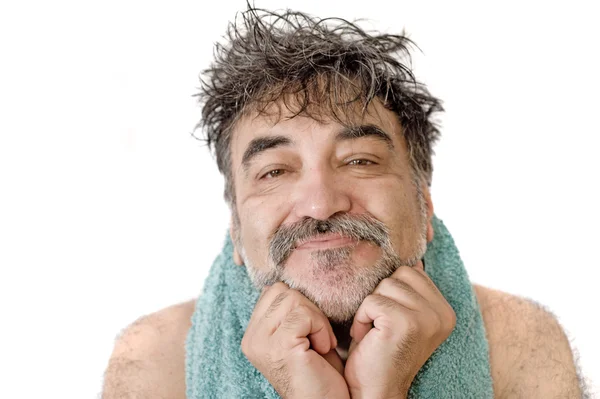Homem feliz depois de tomar banho — Fotografia de Stock