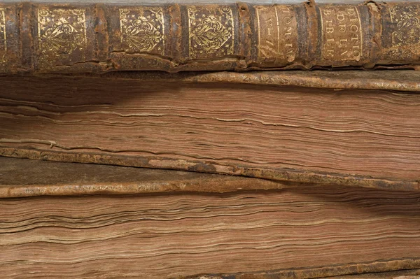 Arka planla antik kitap — Stok fotoğraf