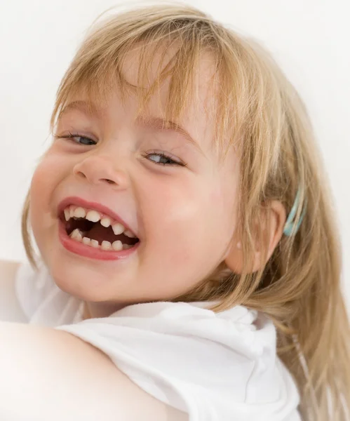 Izolované usměvavá holčička — Stock fotografie