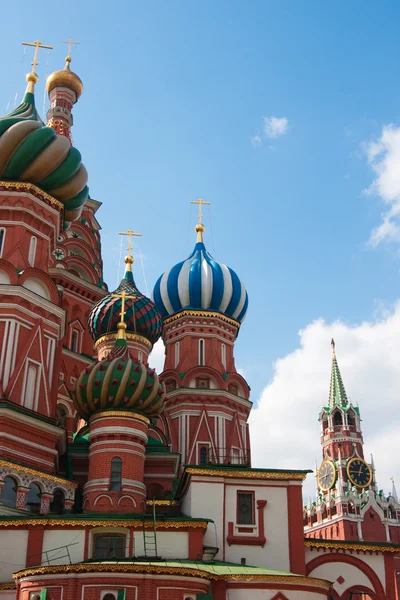 Basilikum-Kathedrale in Moskau auf dem Roten Platz — Stockfoto