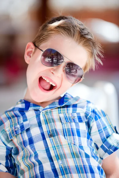Gelukkige jongen portret — Stockfoto