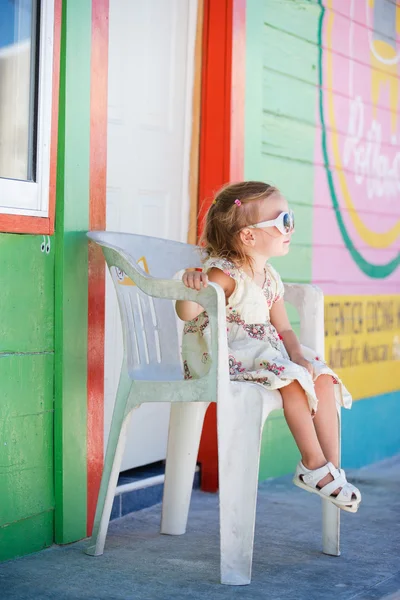 カリブの町の小さな女の子 — ストック写真