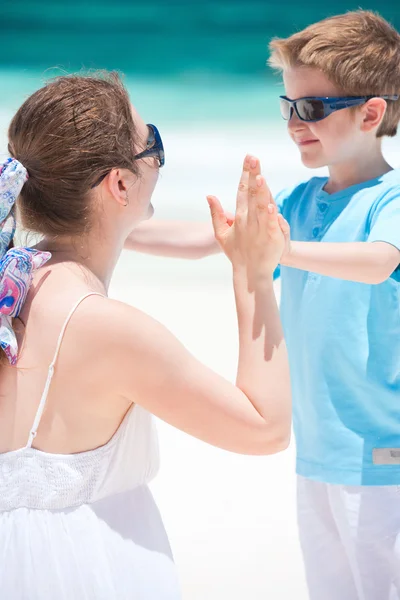 Mother and son on vacation — Stock Photo, Image