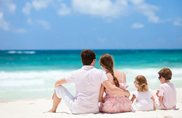 Família em férias no Caribe — Fotografia de Stock