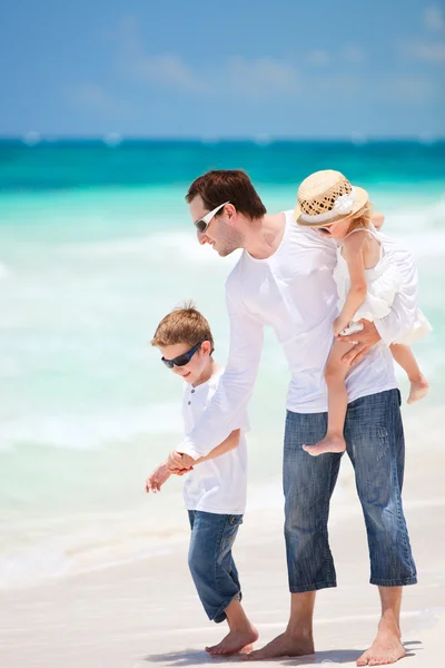 Família em férias no Caribe — Fotografia de Stock