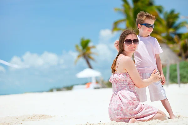 Mother and son on vacation — Stock Photo, Image