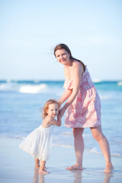Madre e figlia in vacanza — Foto Stock