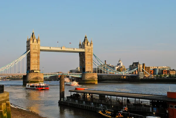 Tower bridge, London, Storbritannien — Stockfoto