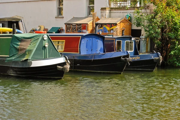 Boot im Londoner Kanal — Stockfoto