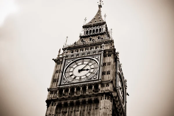 De toren van de big ben, sepia toned. — Stockfoto