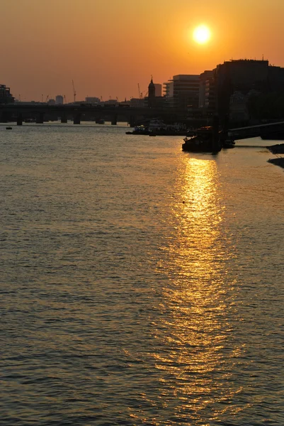 Захід сонця над Темза — стокове фото