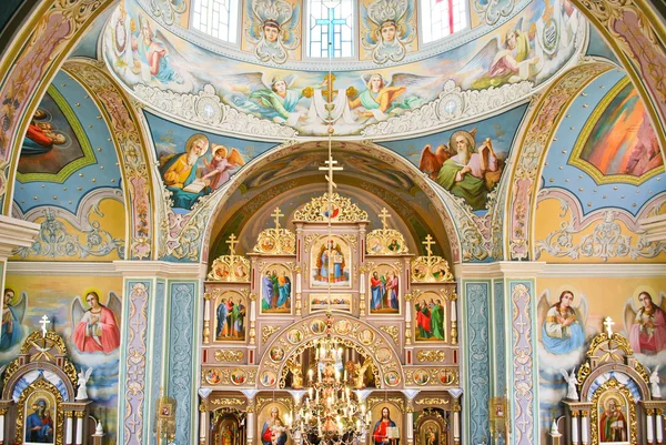 Das Innere der ukrainisch orthodoxen Kirche Stockbild