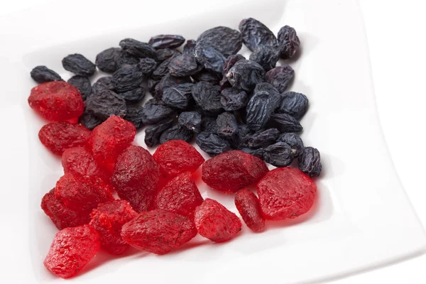 Dried strawberry and raisins — Stock Photo, Image