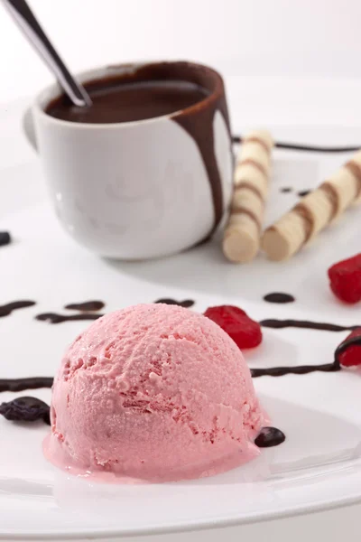Consumptie-ijs dessert — Stockfoto