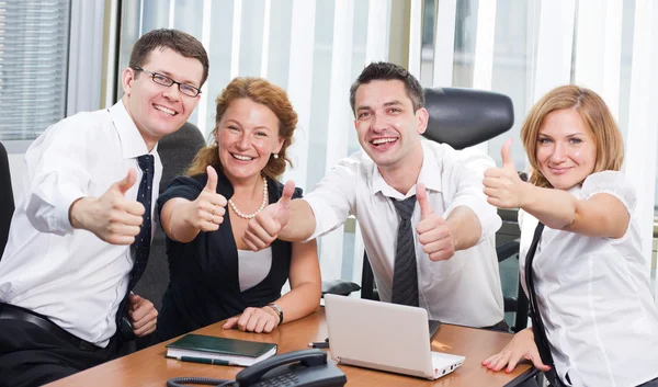 Business team express positivitet — Stockfoto