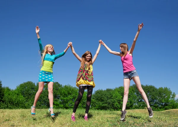 Unga flickor express positivitet — Stockfoto