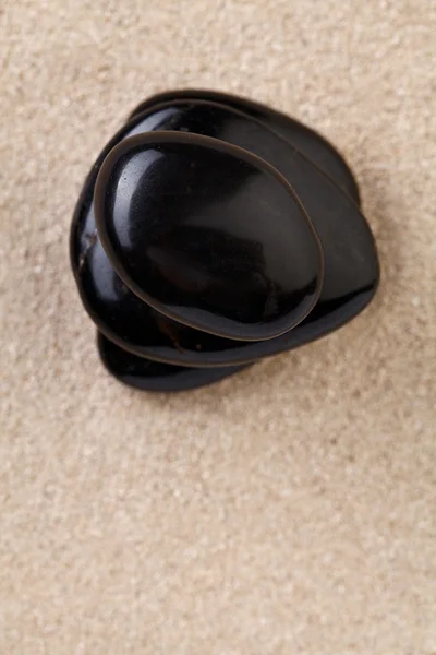 Чёрные камни — стоковое фото