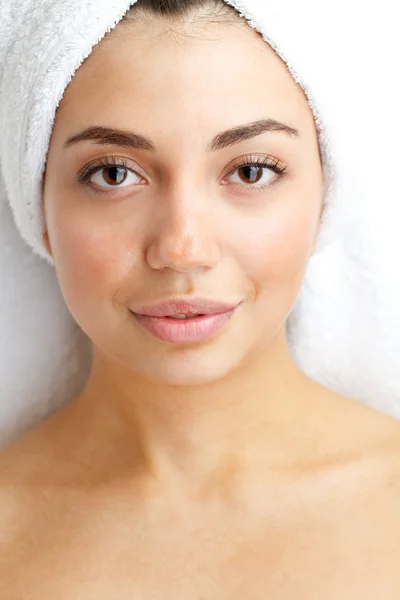 Portrait of young beautiful woman after bath. — Stock Photo, Image