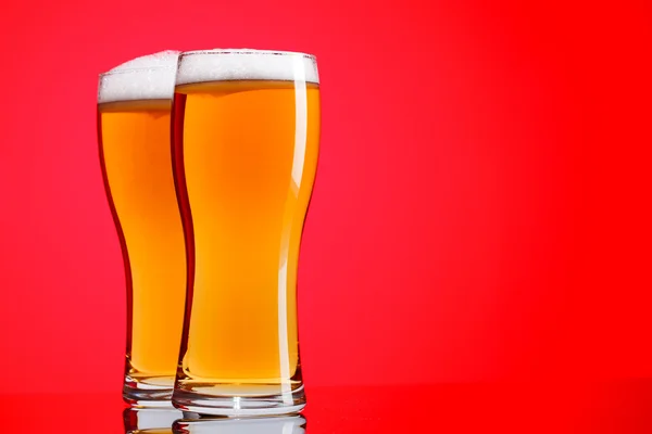 Két pohár sör. — Stock Fotó