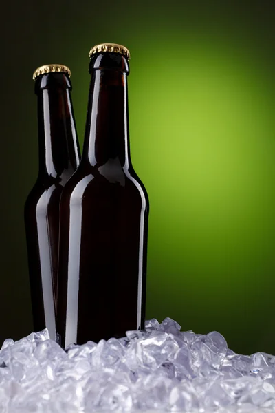 Zwei Flaschen Bier — Stockfoto
