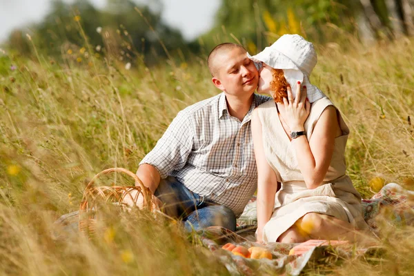 Young couple at outdoor — Stock Photo, Image